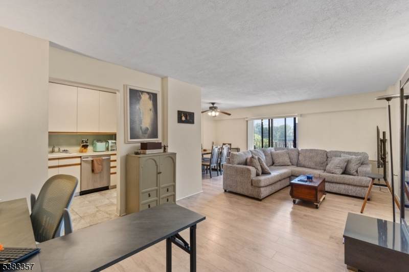 10 N Wood Ave - Photo 1