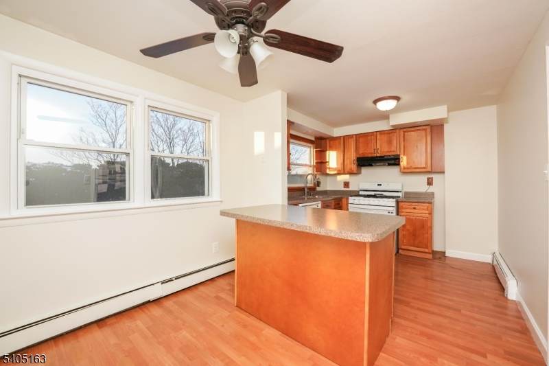 142 Maple Ave - Photo 1