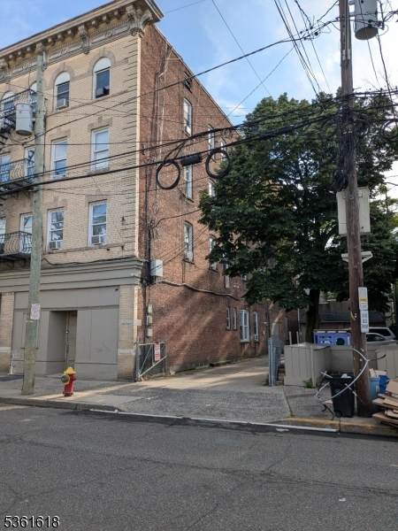 139 9Th St - Photo 1