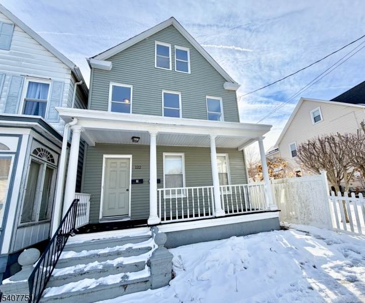 122 Summit Ave - Photo 1