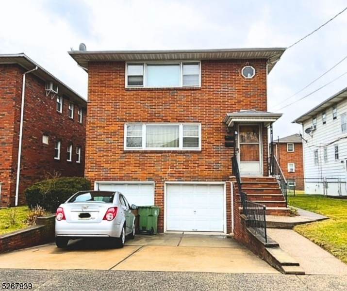 400 Kennedy Dr - Photo 1