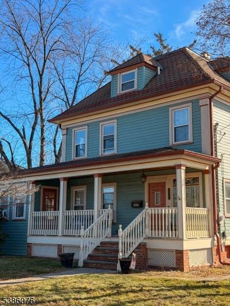 288 Paterson Ave - Photo 1