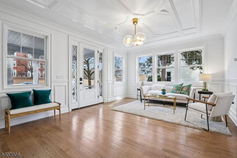 10 Burnet St - Photo 1