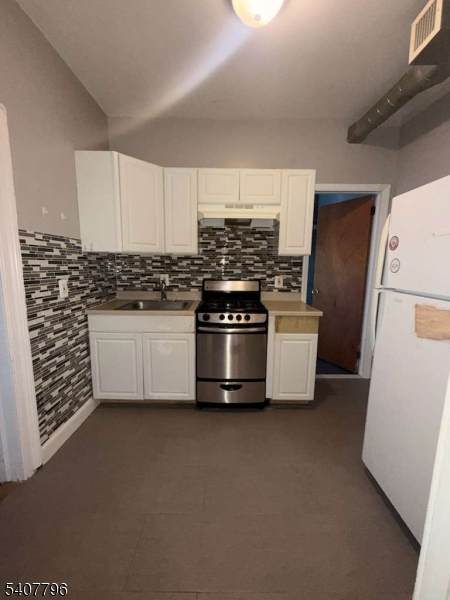 302 Princeton Ave - Photo 1