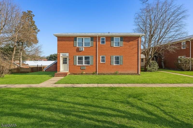 1154 Valley Rd - Photo 1