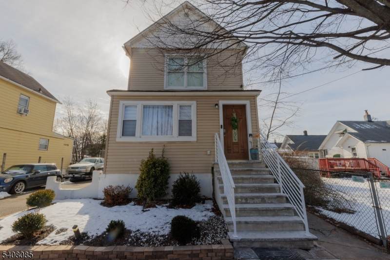 265 E Stearns St - Photo 1