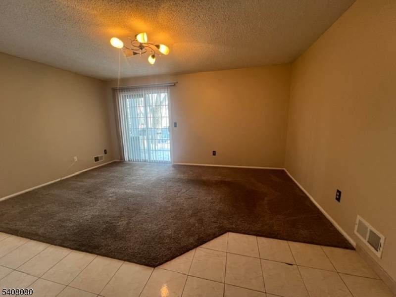 540 Holly Ct - Photo 1