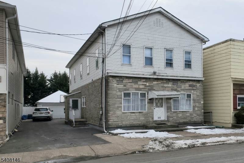 615 W Camplain Rd - Photo 1