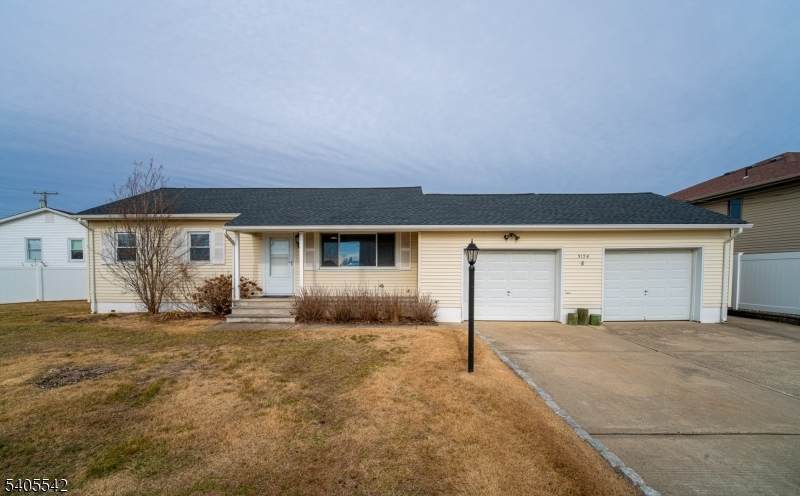 3124 Veeder Ave - Photo 1