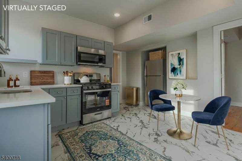 882 S 14Th St - Photo 1