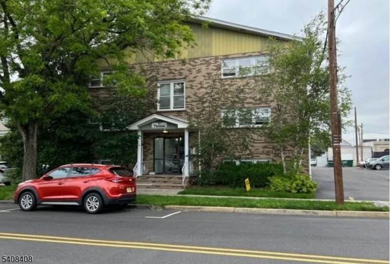 28 W Elizabeth Ave - Photo 1