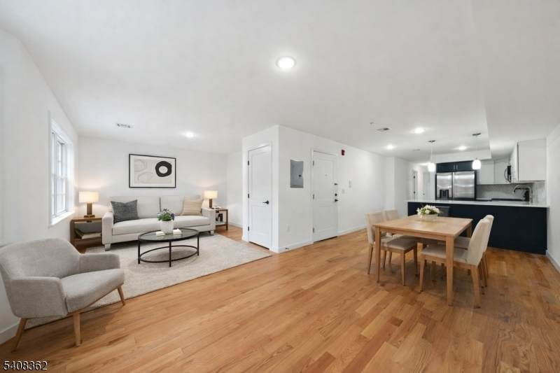 52 James St Unit 3 - Photo 1