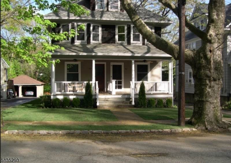 40 Dunnell Rd - Photo 1