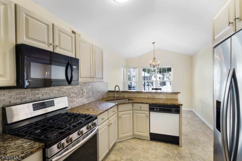 12 Woodmont Dr - Photo 1