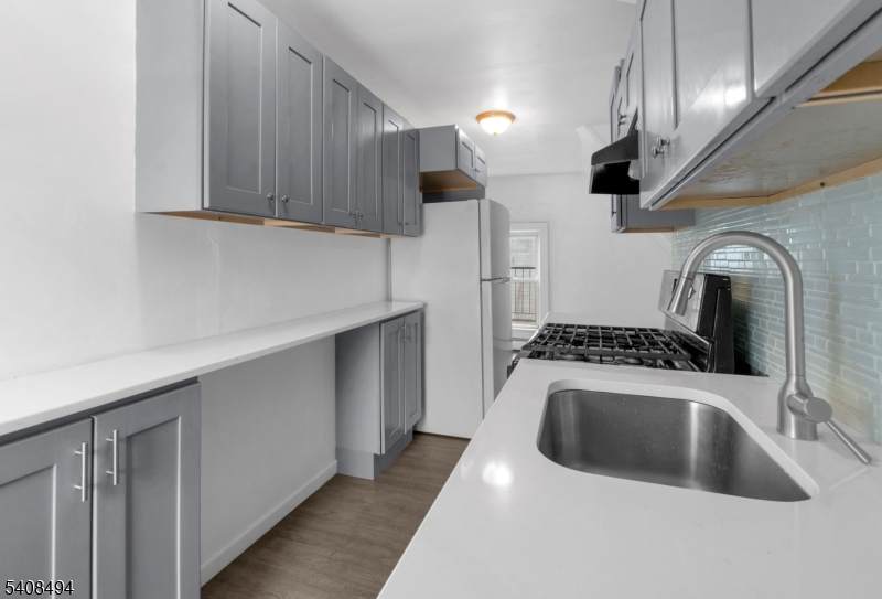 25 Kingsley St - Photo 1