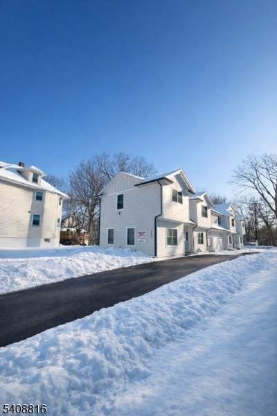 203 Queen Anne Rd - Photo 1