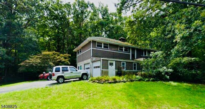 344 Union Ave - Photo 1