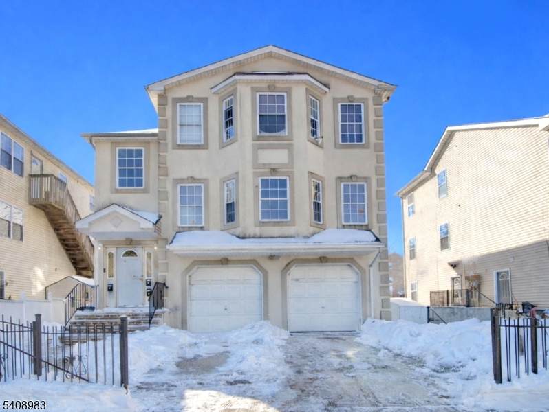 91 William St - Photo 1