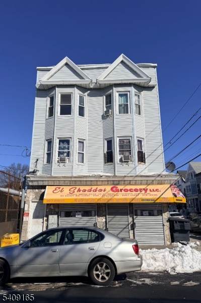 207 Sussex Ave - Photo 1