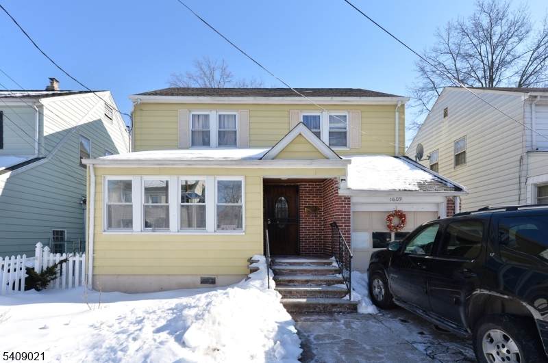 1603 Bayview Ave - Photo 1