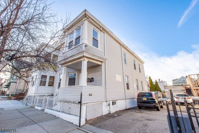 1022 E 22Nd St - Photo 1