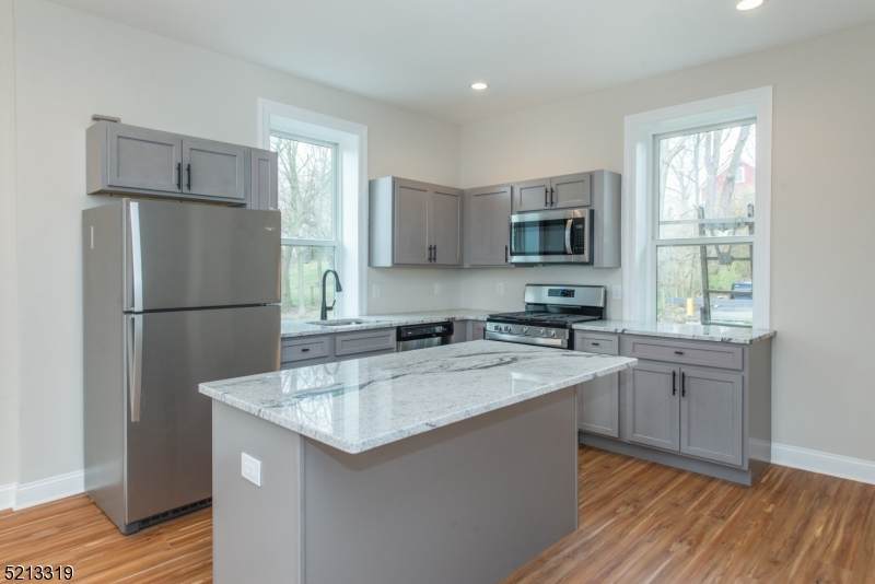 124 Main St - Photo 1