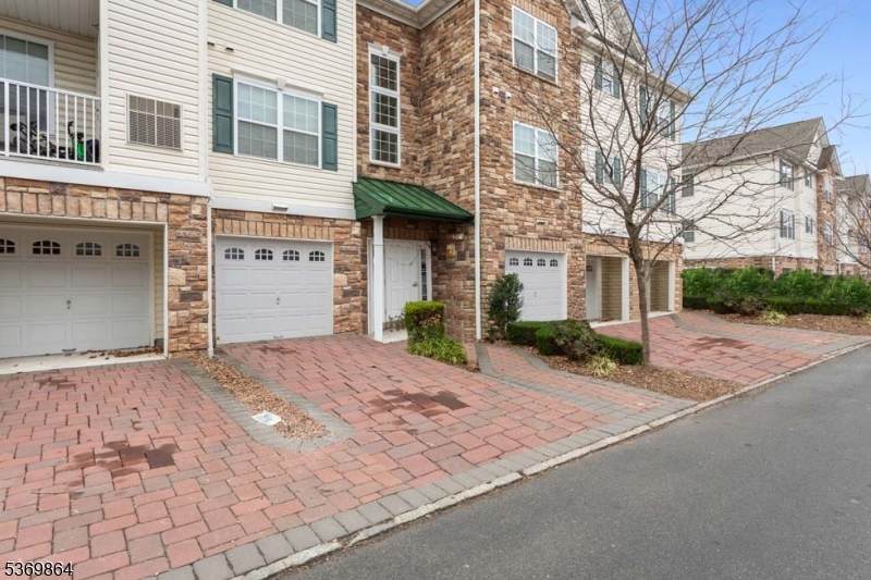 151 Rosewood Ave. - Photo 1