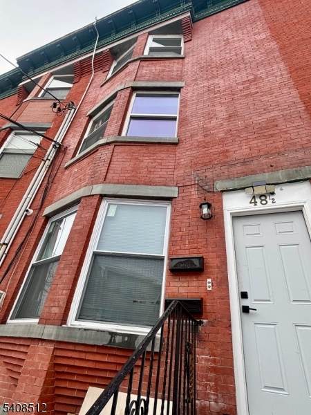 48 1/2 3rd St - Photo 1