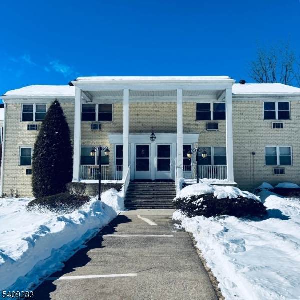 95 Regency Park - Photo 1