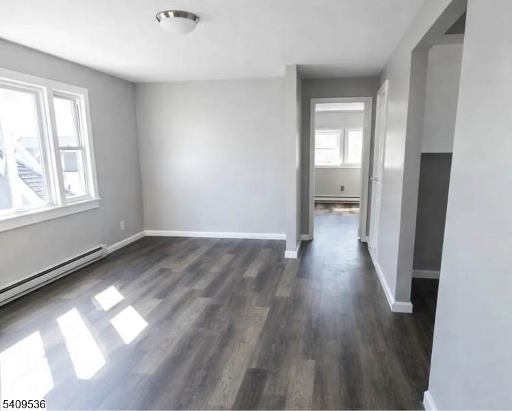 1066 Mary St - Photo 1