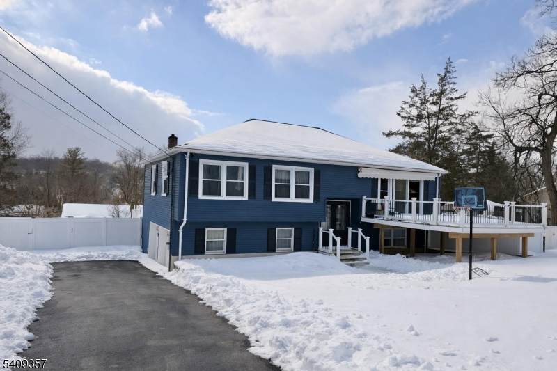 1016 Washington Valley Rd - Photo 1