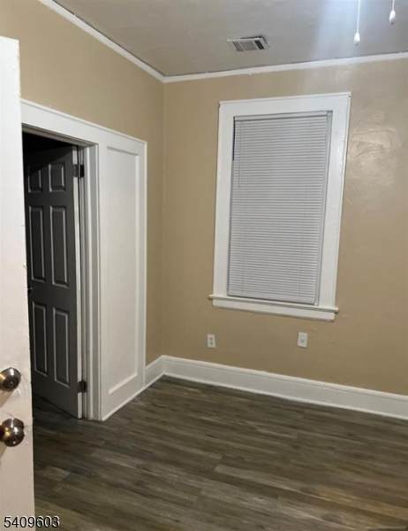 80 Crawford St - Photo 1