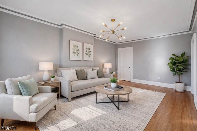 544 Bramhall Ave - Photo 1