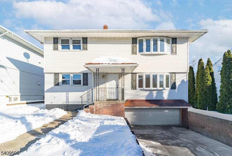 263 E 25Th St - Photo 1