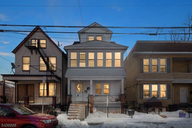 134 Dewey St - Photo 1