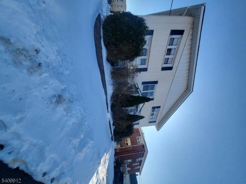  Address Not Published - Photo 1