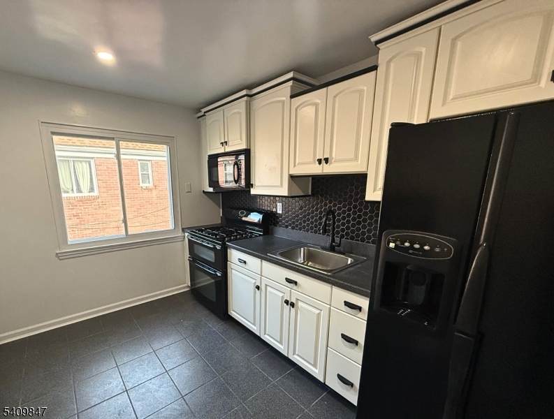 168 Tuxedo Pkwy - Photo 1