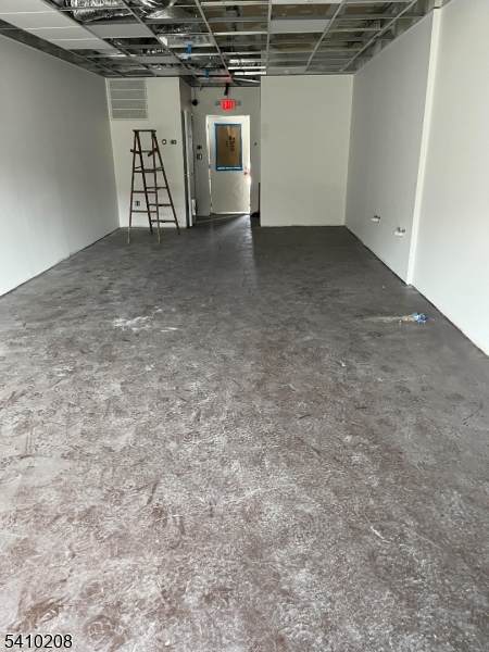 https://bt-photos.global.ssl.fastly.net/gsmls/orig_boomver_1_4008802-2.jpg