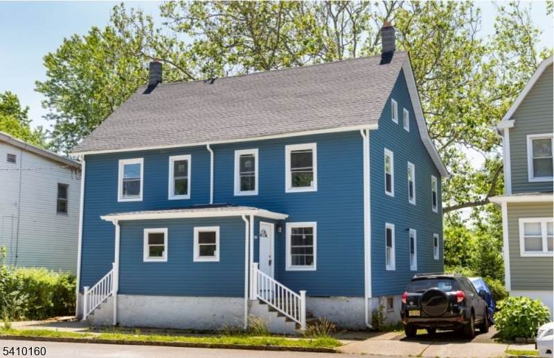 374 E Blackwell St - Photo 1