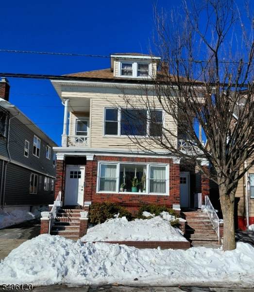 223 Ampere Pkwy - Photo 1