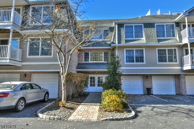 203 Central Park Pl - Photo 1