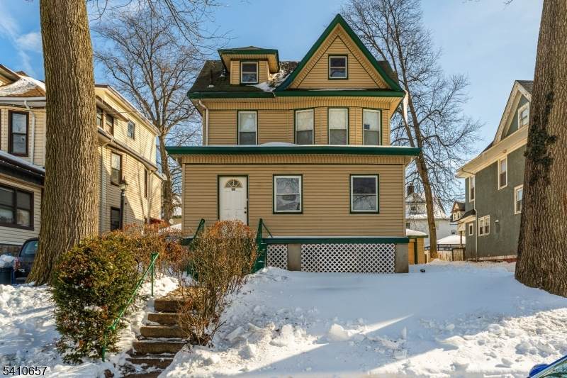 757 Parker St - Photo 1