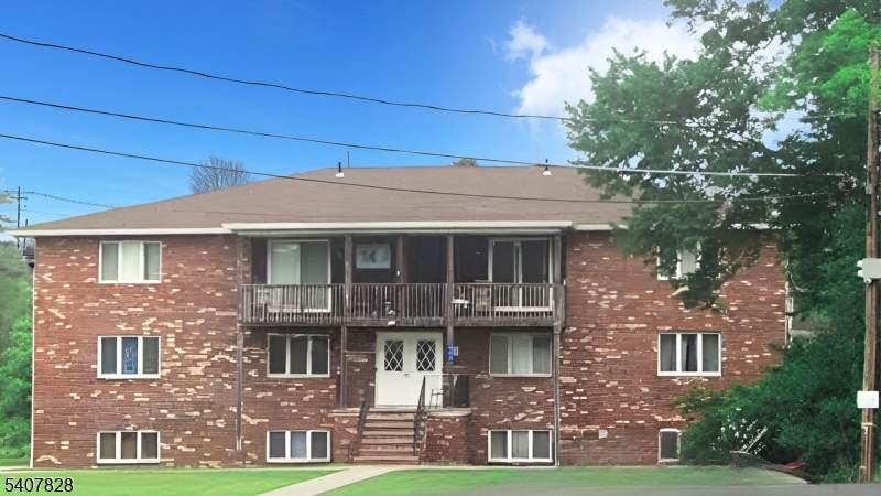 306 Lake Shore South - Photo 1