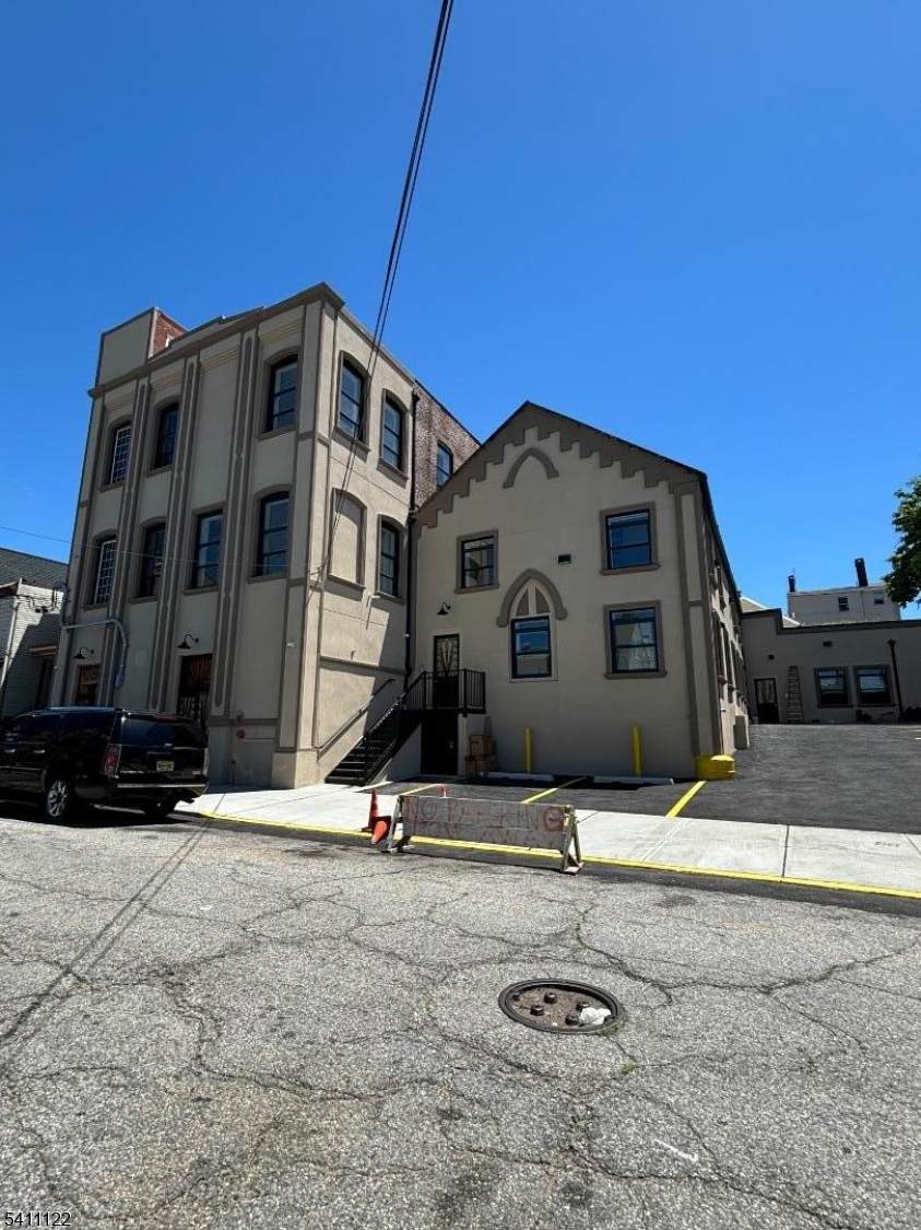 24 Elm St - Photo 1