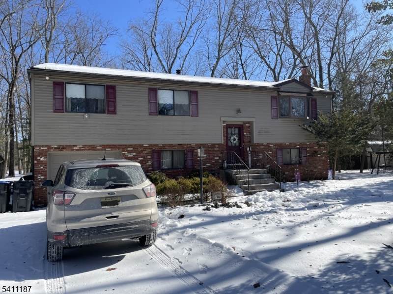 2212 Oakwood Ln - Photo 1