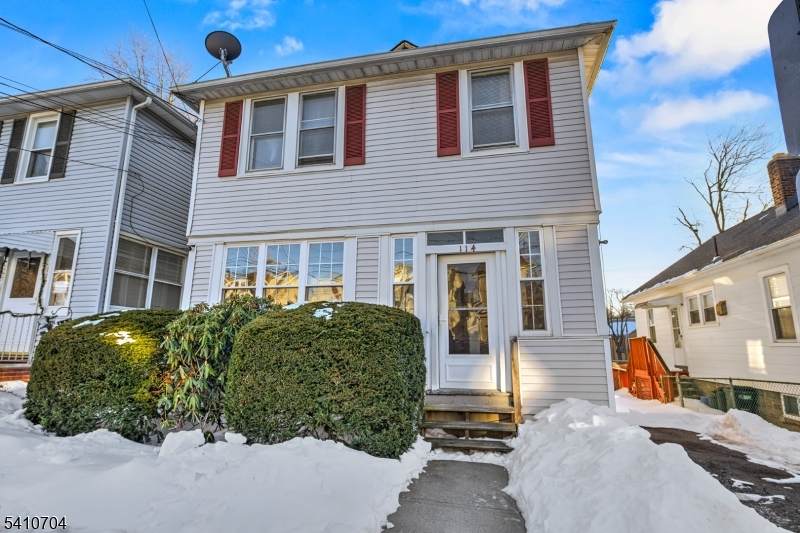 114 Elm St - Photo 1