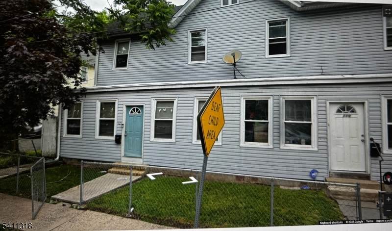 121 Ward St - Photo 1