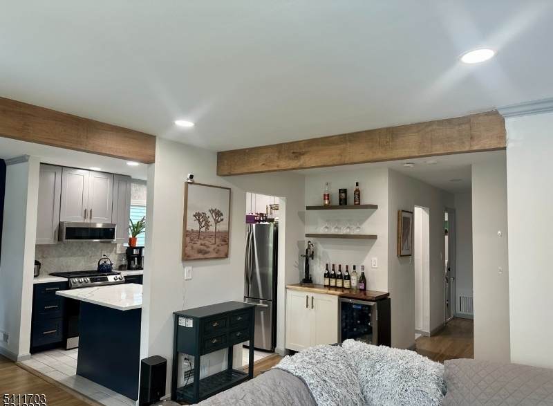 318 Hillside Ave - Photo 1