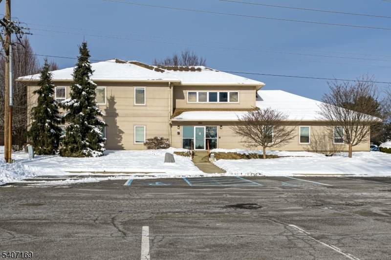 1000 Coventry Dr - Photo 1