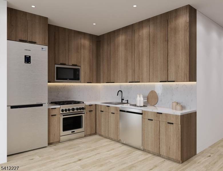 225 Broad St - Photo 1